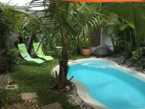 Le nid d'amour avec sa piscine et jacuzzi chauffés